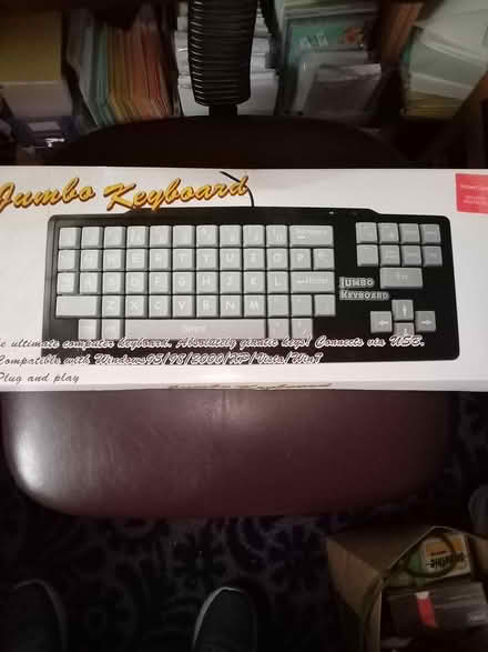 Photo of free Jumbo keyboard connects via USB (Tonbridge) #1