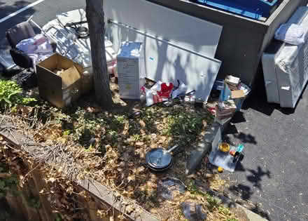 Photo of free Curb alert - miscellaneous items (Bernardo & Iowa, Sunnyvale) #1