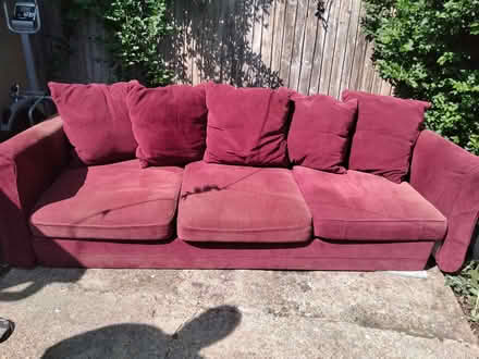 Photo of free sofa (Hounslow TW3) #1