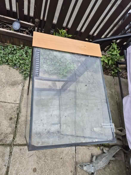 Photo of free fish tank (HD6 brighouse) #2