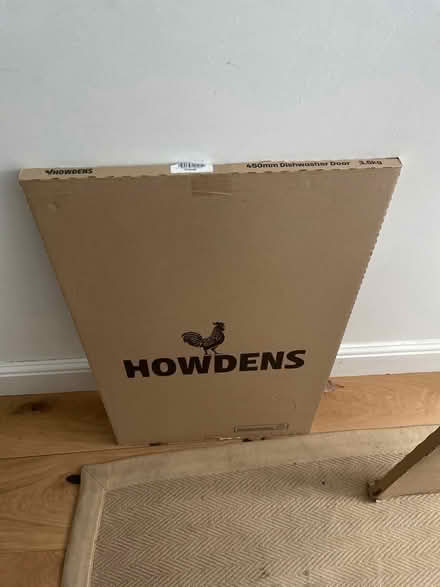 Photo of free Howdens kitchen units , worktop, kickboard, doors (Ruskin Park SE5) #3