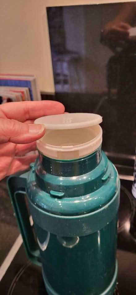 Photo of free 1ltr Vacuum Flask (RH12) #2