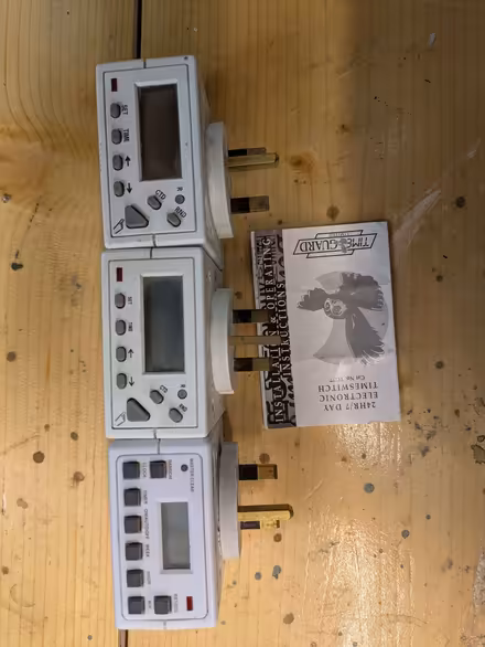 Photo of free 3 Mains timer switches (Swanwick DE55) #1