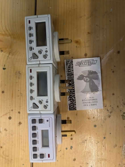 Photo of free 3 Mains timer switches (Swanwick DE55) #1