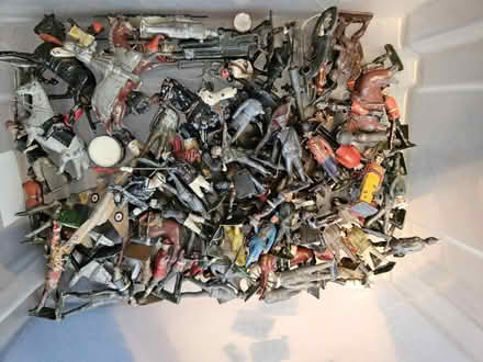 Photo of free Box of broken toy soldiers (Bexhill-On-Sea) #1