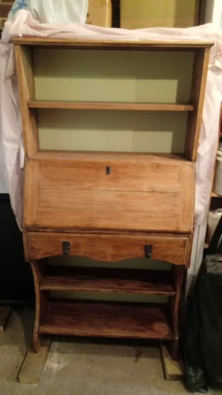 Photo of free Bureau bookcase (Horsham, near Bennetts Field) #2