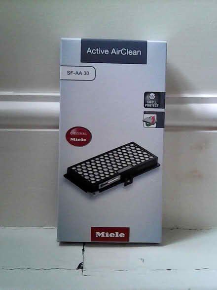 Photo of free Miele Vacuum Cleaner 'Active AirClean filter' (Tondu CF32) #1