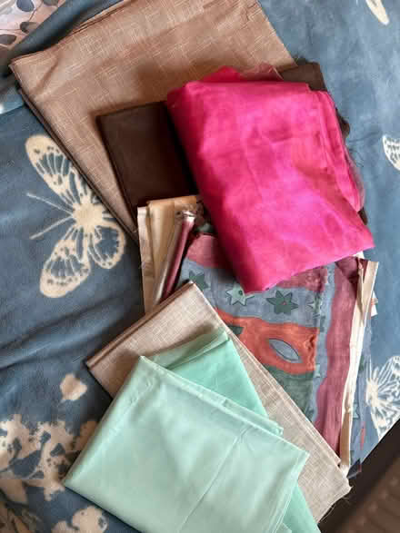 Photo of free Fabrics (Hatch Warren RG22) #1