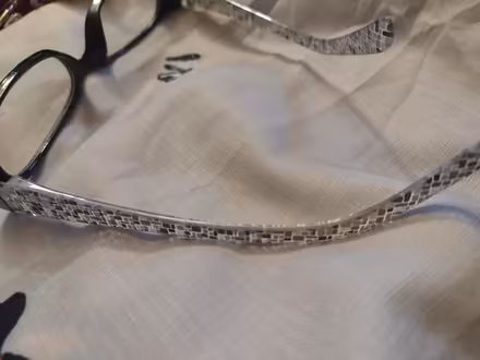 Photo of free fashion/costume eyewear (Ballard) #2