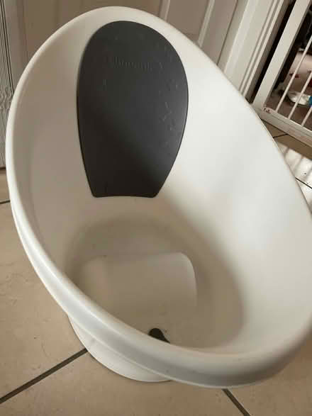 Photo of free Snuggle baby bath (Botley OX2) #1