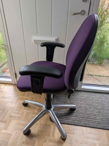 Photo of free Office chair - purple (CB4) #2