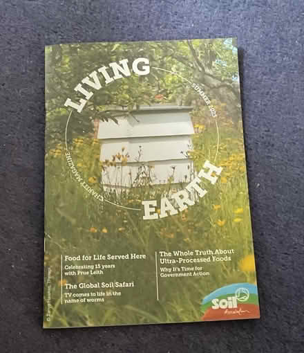 Photo of free Living Earth Booklet (AB15) #1