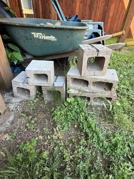 Photo of free concrete cinder blocks (inner N/NE Portland) #1