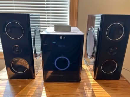 Photo of free DVD player stereo system (Lake & Hiawatha) #1