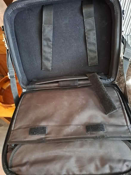 Photo of free Dell Laptop Bag (Emsworth PO10) #3