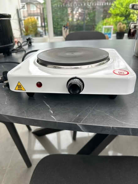 Photo of free Single electric hob (Woolton L25) #2