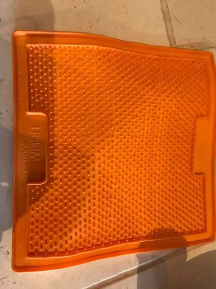 Photo of free Dog bowl, king toy, lick mat (Blagdon BS40) #4