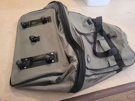 Photo of free huge army green hipack laundry bag (Near Downtown Ypsilanti) #1