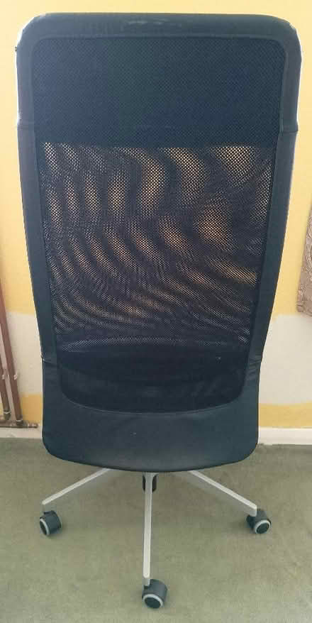 Photo of free Office/gamer's chair (Halstead CO9) #4