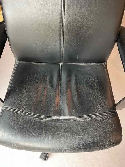 Photo of free Desk chair, black (Oakes HD3) #2