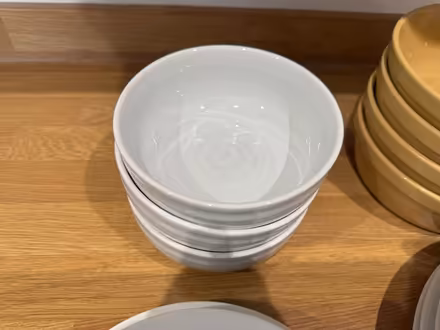 Photo of free Plates & bowls (Bricknells Meadow OX28) #4
