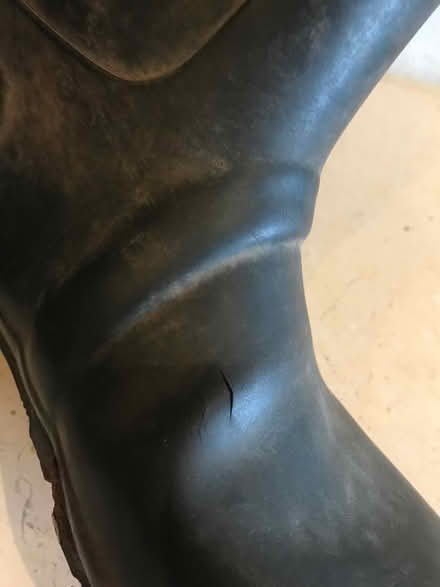 Photo of free Cotswold neoprene wellies 5 crack (Blagdon BS40) #4