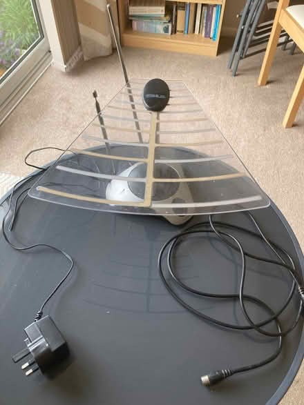 Photo of free SLX Digitop Amplified Indoor TV Aerial (Seaside BN23) #1
