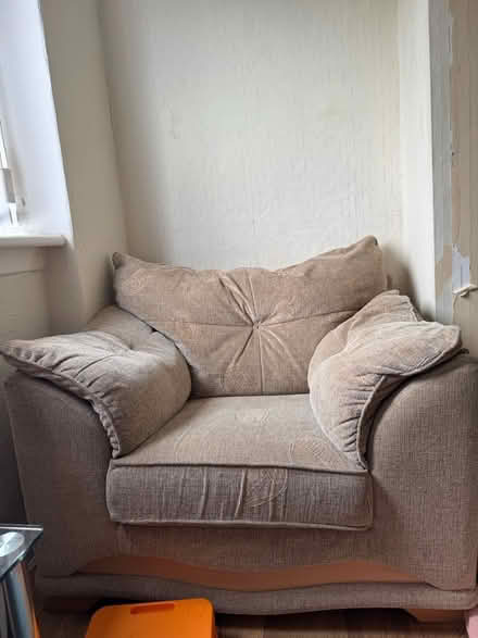 Photo of free single sofa comfy seat (Parkhead Glasgow G31) #1