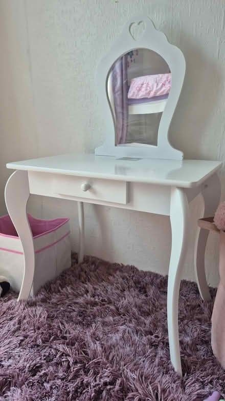 Photo of free Girl's Dressing Table (Meadowfield) #1