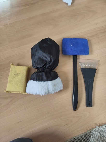 Photo of free Car windscreen kit (Horfield BS7) #1
