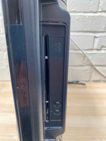 Photo of free Small Toshiba tv with built in dvd player (not a smart tv) (Barrow upon Soar LE12) #3