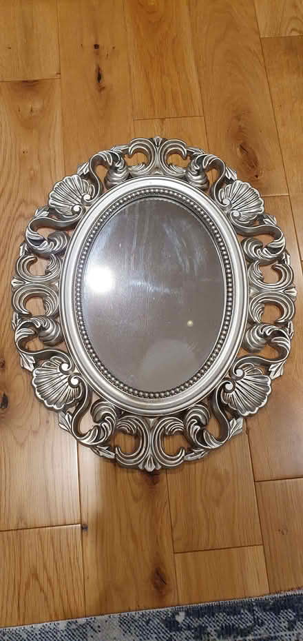 Photo of free Pictures and Mirror (BT8) #1