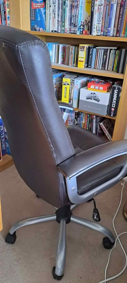 Photo of free office chair (Trinity EH5) #2