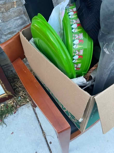 Photo of free Curb alert, 523 Ruby Redwood City (Carmel valley Redwood City) #4