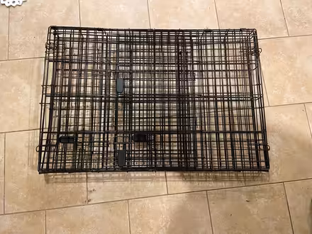 Photo of free Dog crate (NE DC 20018) #2