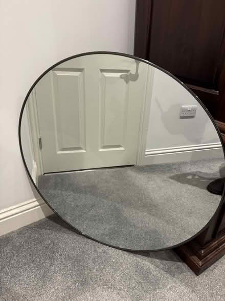 Photo of free Round wall mirror (Bricknells Meadow OX28) #2