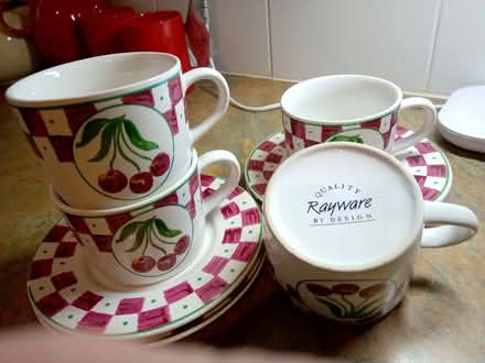Photo of free Rayware cups and saucers (Orton Goldhay) #1