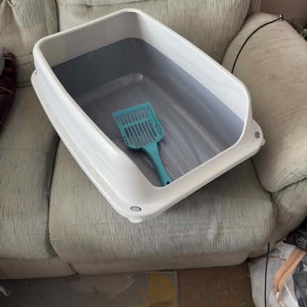 Photo of free Large Cat Litter Tray with Scoop (Ponders End. EN3) #1