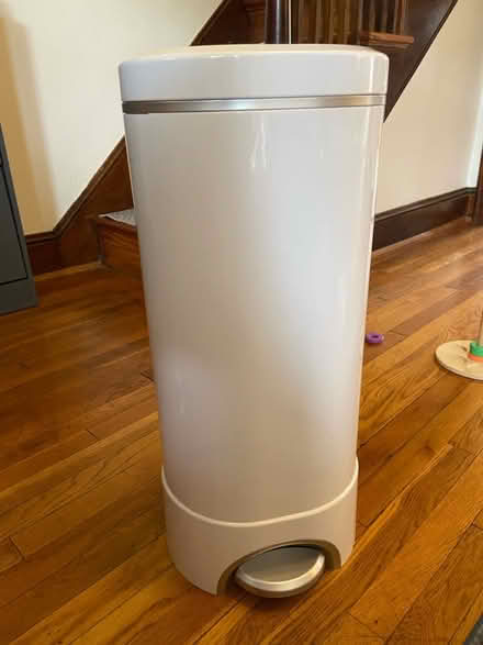 Photo of free Diaper pail (NE DC 20018) #1