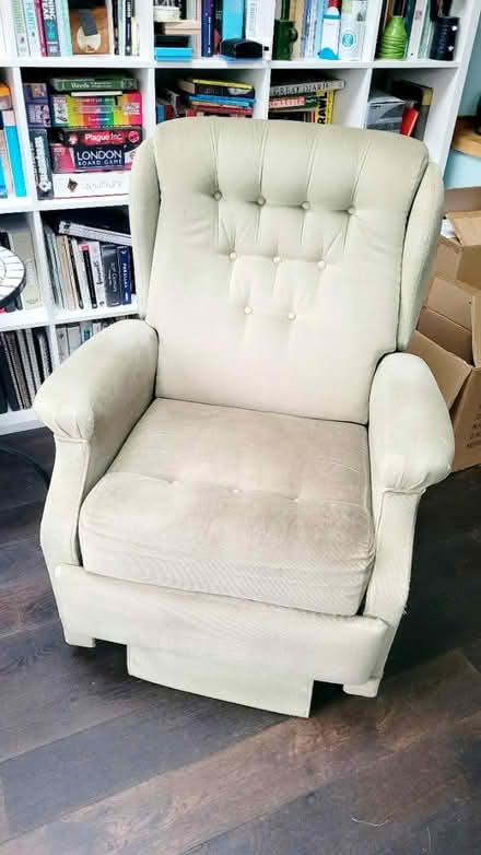 Photo of free 2 super comfy green recliner chairs (Morden (near Ravensbury Park)) #2