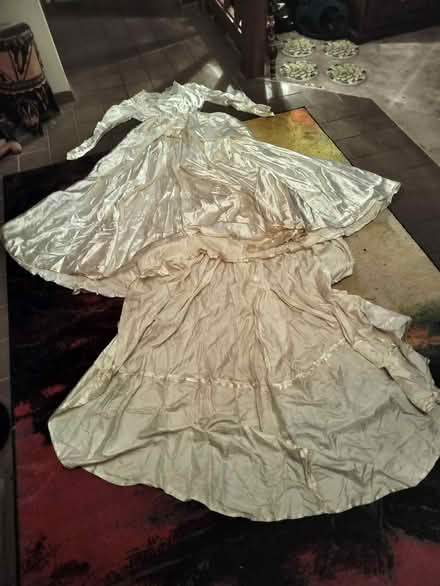 Photo of free Vintage Wedding Dress w/Train (Juanita (Kirkland)) #1