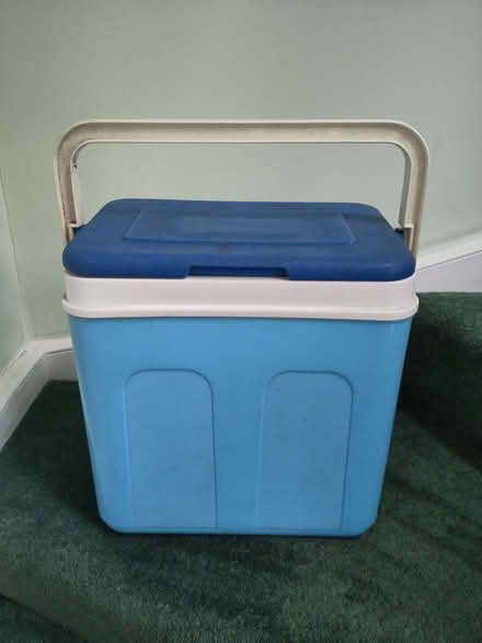 Photo of free Cool box (Wandsworth Common SW12) #1