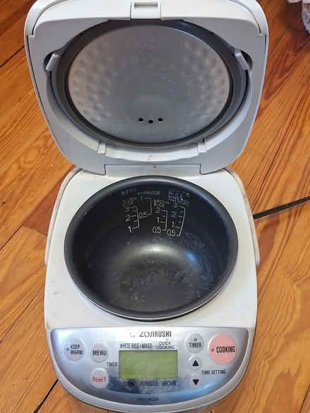 Photo of free small rice cooker (Davis/Teele Square area) #3