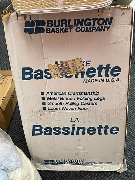 Photo of free Infant Bassinet w/ Sheets/Blankets (Just outside of Park Slope) #2