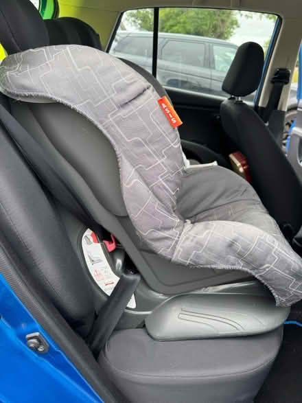 Photo of free Britax Asis recliner car seat (Thatcham) #4