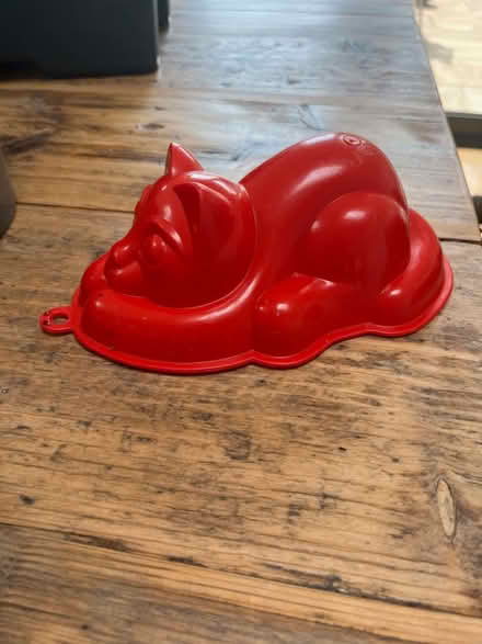 Photo of free Jelly Mould, Cake Tin & Bun Tin (Bromham MK43) #1