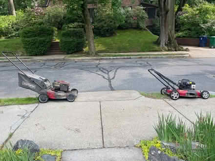 Photo of free curb alert lawnmowers (Daniel street Newton) #1