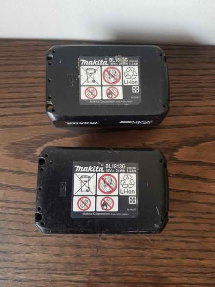Photo of free Makita 18V batteries - parta only (BA1) #3