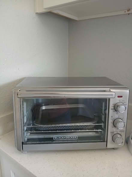 Photo of free Colcho kig y un tostador bueno (548 alden st) #4