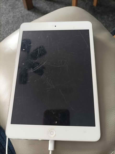Photo of free iPad 2 mini (Gosport PO13. BRIDGEMARY) #1